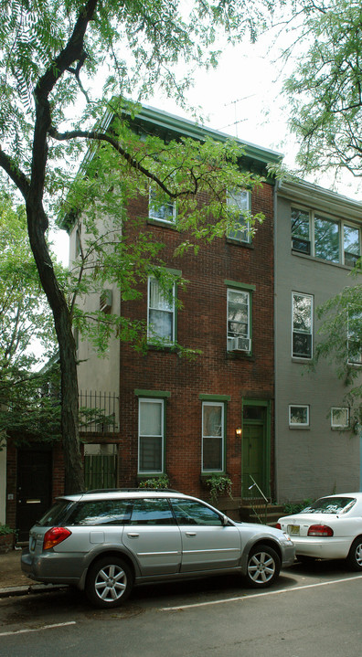 2222 Lombard St in Philadelphia, PA - Building Photo