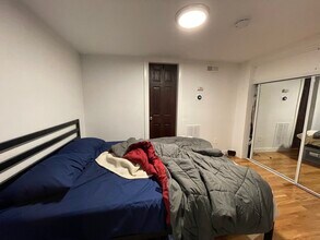 682 Parker St, Unit 2 in Boston, MA - Foto de edificio - Building Photo