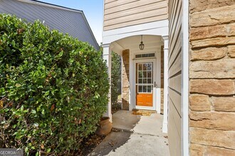 5940 Bentley Way in Cumming, GA - Building Photo - Building Photo