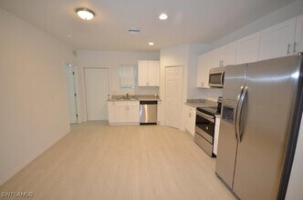 3312 Armstrong Ct in Ft. Myers, FL - Building Photo - Building Photo