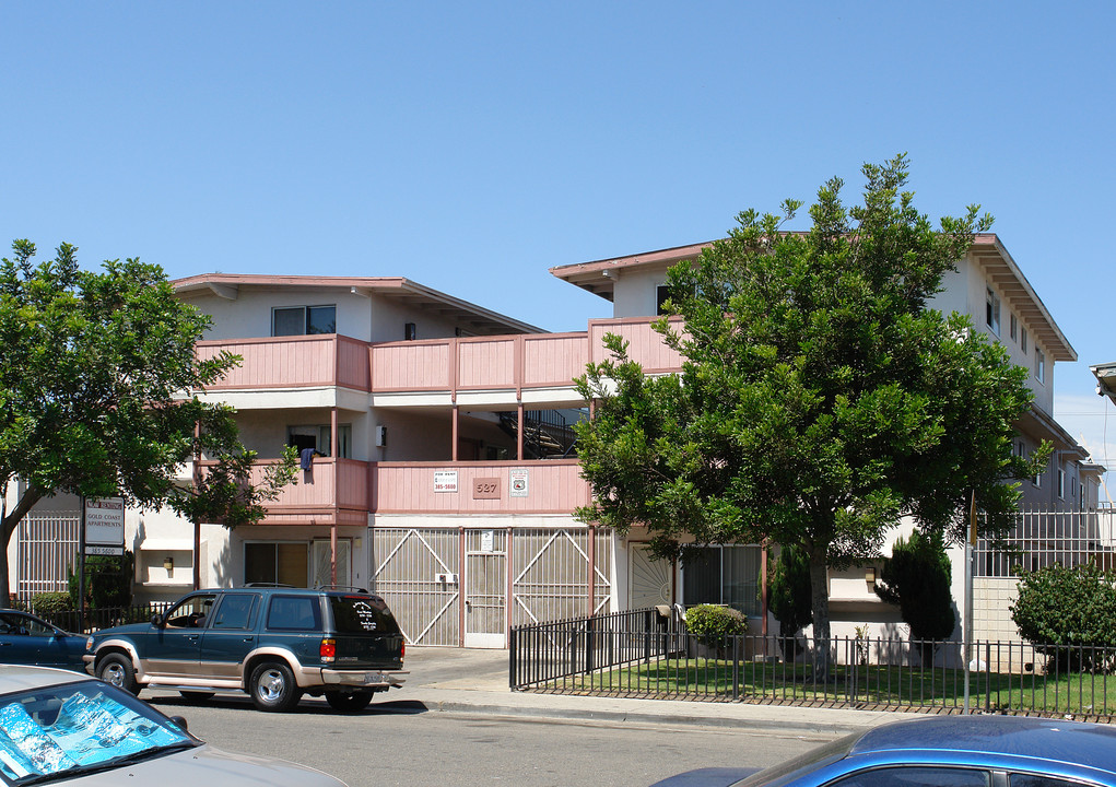 Gold Coast Apartments in Oxnard, CA - Building Photo