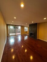 11951 Mayfield Ave, Unit 103 in Los Angeles, CA - Building Photo