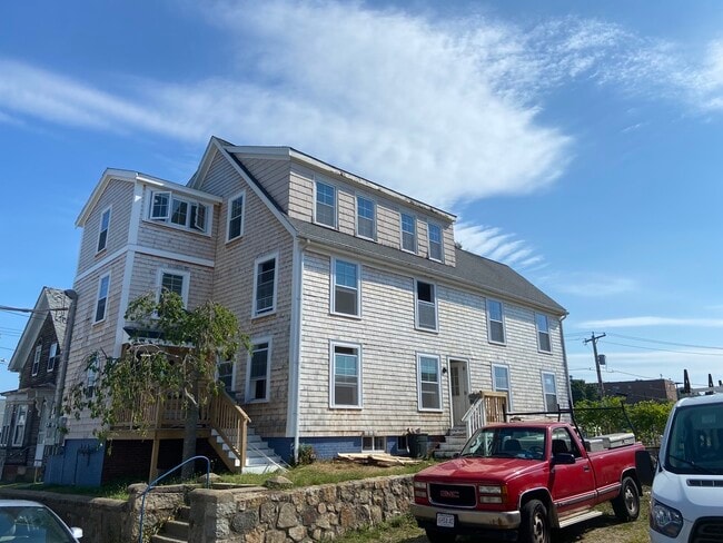 41 School St, Unit 1, Unit 1