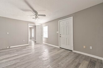 9839 Racine St in Houston, TX - Building Photo - Building Photo