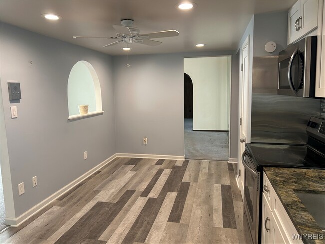 property at 186 Peppertree Dr