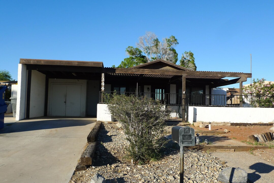 1344 W 13th St in Yuma, AZ - Building Photo