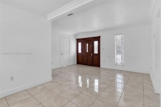 1101 SW 17th Ave in Miami, FL - Foto de edificio - Building Photo