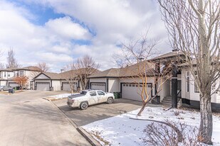Tamaya Wynd Estates II in Edmonton, AB - Building Photo