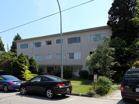 2014 W 5th Ave in Vancouver, BC - Building Photo