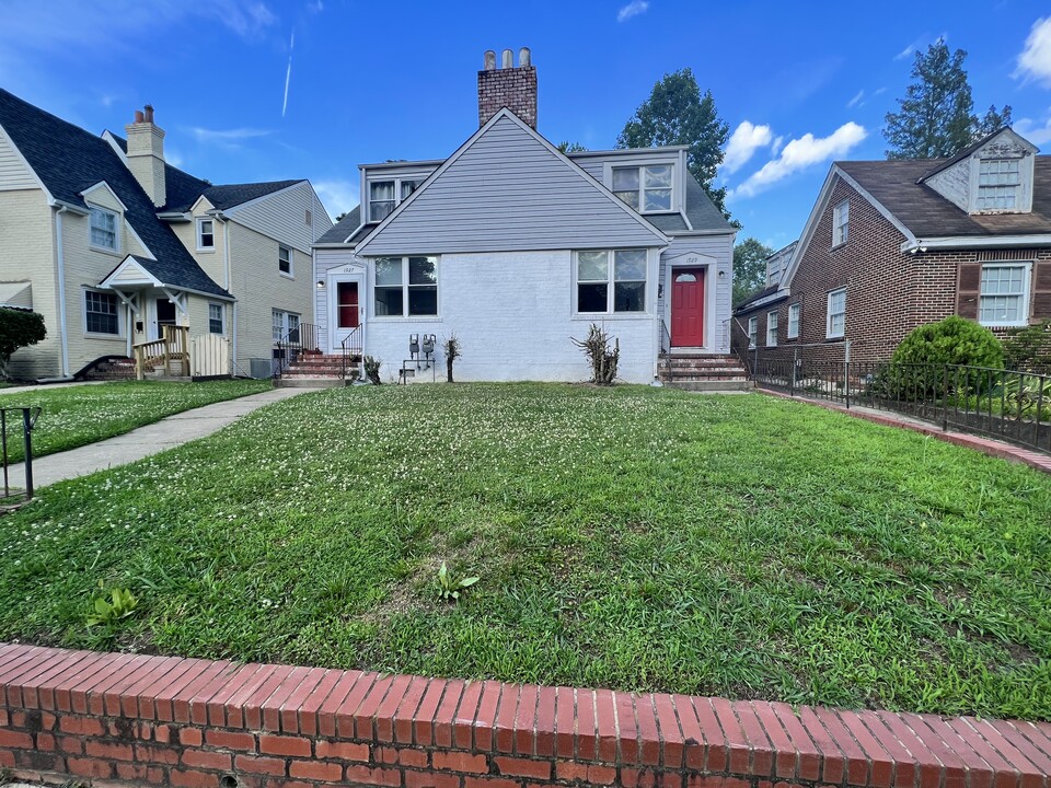 1927 Matoax Ave in Petersburg, VA - Foto de edificio