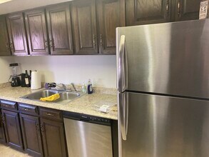2060 S Rural Rd, Unit Unit C in Tempe, AZ - Building Photo - Building Photo