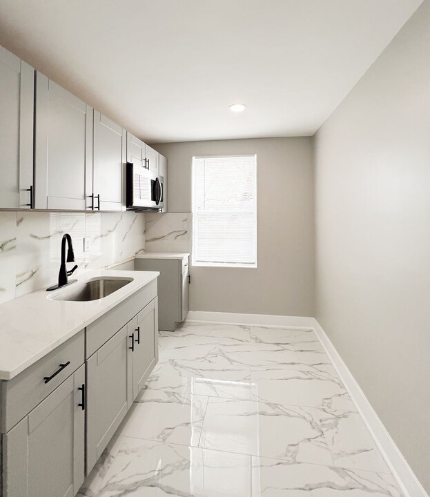 5548 Woodland Ave in Pennsauken, NJ - Building Photo