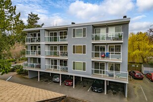 Ravenna Place Condominiums in Seattle, WA - Building Photo