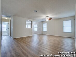 5946 Hematite Rim in San Antonio, TX - Building Photo - Building Photo
