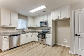 3205 Loving Ave in Fort Worth, TX - Building Photo - Building Photo