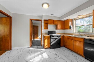9986 Northampton Dr in St. Louis, MO - Building Photo - Building Photo