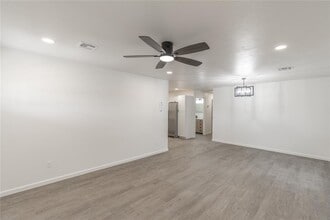 533 Parkhill Cir in Newcastle, OK - Building Photo - Building Photo