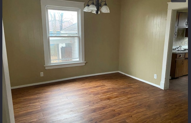 1104 N Campbell Ave in Springfield, MO - Building Photo - Building Photo