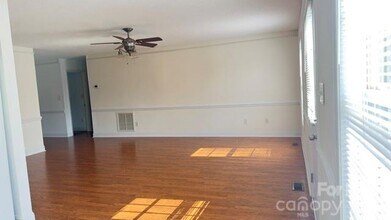 5316 Oaktree Dr in Gastonia, NC - Building Photo - Building Photo