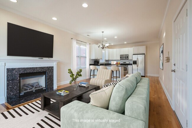 7250 N Oakley Ave in Chicago, IL - Building Photo - Building Photo