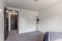 Sequoia Apartments photo'