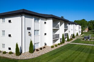 The Reserves at Meadow Wood in Fort Mitchell, KY - Building Photo