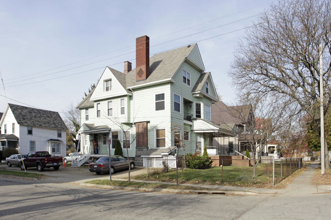 628 S Westnedge Ave in Kalamazoo, MI - Foto de edificio