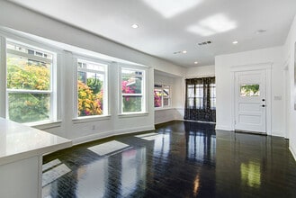 1341 W 25th St in Los Angeles, CA - Building Photo - Building Photo