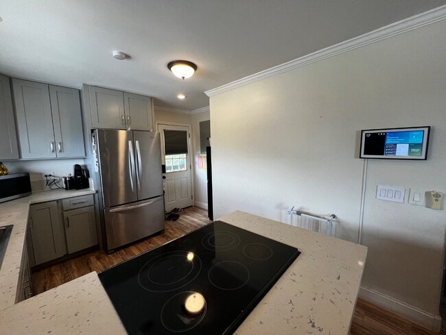 1552 Monte St in Honolulu, HI - Building Photo - Building Photo