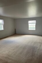131 Berwick Dr in Urbana, OH - Building Photo - Building Photo