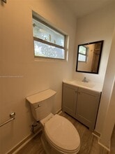 3380 NW 8th Pl in Fort Lauderdale, FL - Building Photo - Building Photo