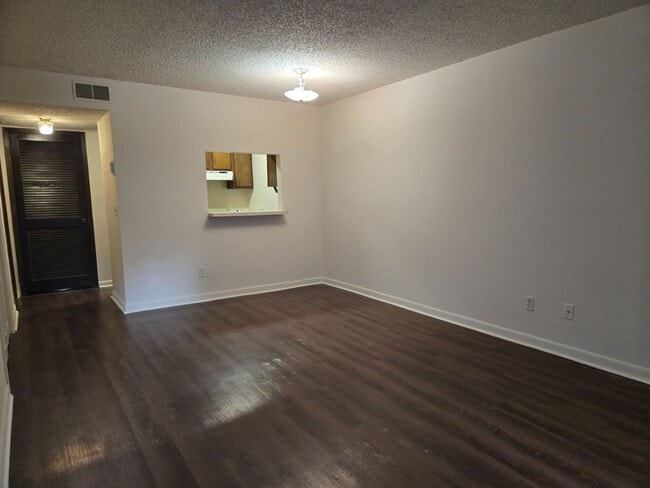 property at 297 Yelton Ct