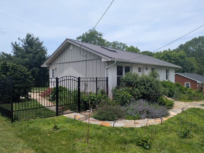 property at 18 Fieldcrest Rd
