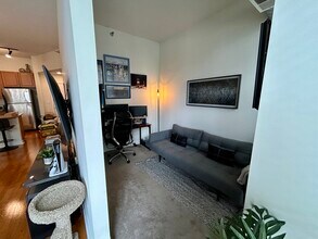 901 W Madison St in Chicago, IL - Building Photo - Building Photo