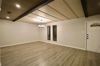 905 Pine Tree Ln in Desoto, TX - Building Photo - Building Photo