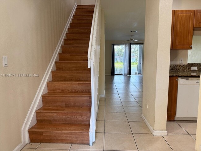 8246 SW 27th St in Miramar, FL - Building Photo - Building Photo