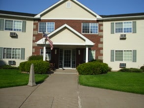 1264 County Rd PH in Onalaska, WI - Foto de edificio - Building Photo