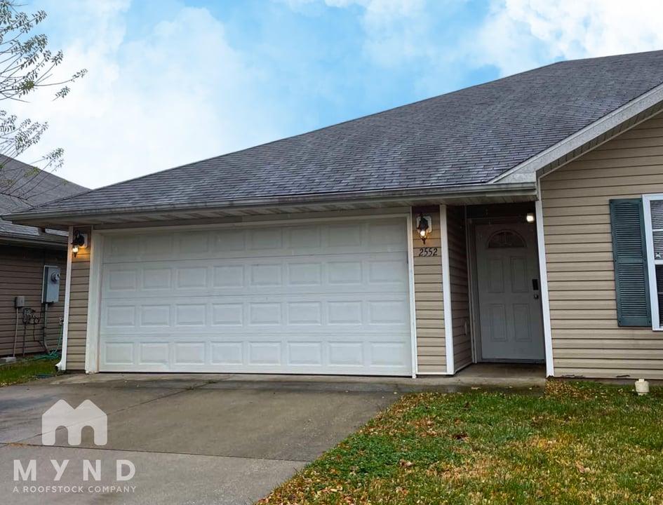 2552 W Delmar in Springfield, MO - Building Photo