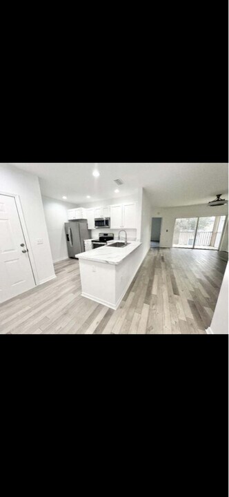 9513 Grovedale Cir in Riverview, FL - Building Photo