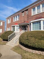 314 E 83rd St in Chicago, IL - Building Photo