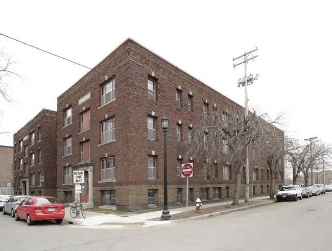 1700 Stevens Ave in Minneapolis, MN - Building Photo - Building Photo