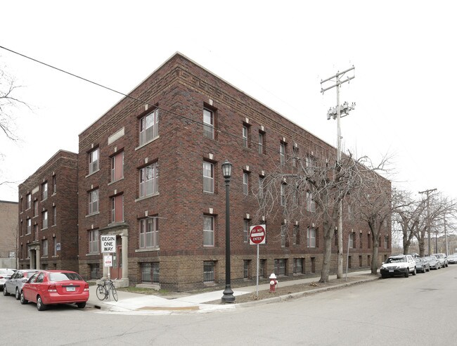 1700 Stevens Ave in Minneapolis, MN - Foto de edificio - Building Photo