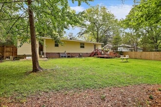 4263 Forest Park Dr in Jackson, MS - Building Photo - Building Photo