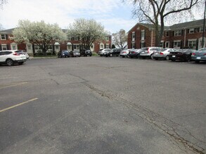 1795 Northwest Ct in Columbus, OH - Foto de edificio - Building Photo