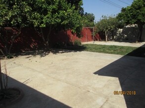 1125 W Tunnell St in Santa Maria, CA - Building Photo - Building Photo