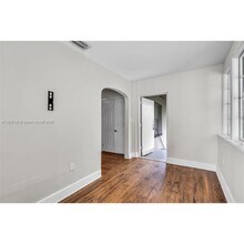 314 NE 26th Ter in Miami, FL - Building Photo - Building Photo