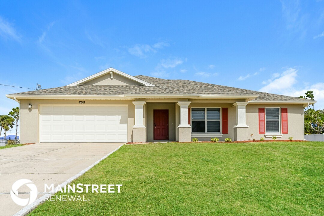 2011 NW 23rd St in Cape Coral, FL - Building Photo