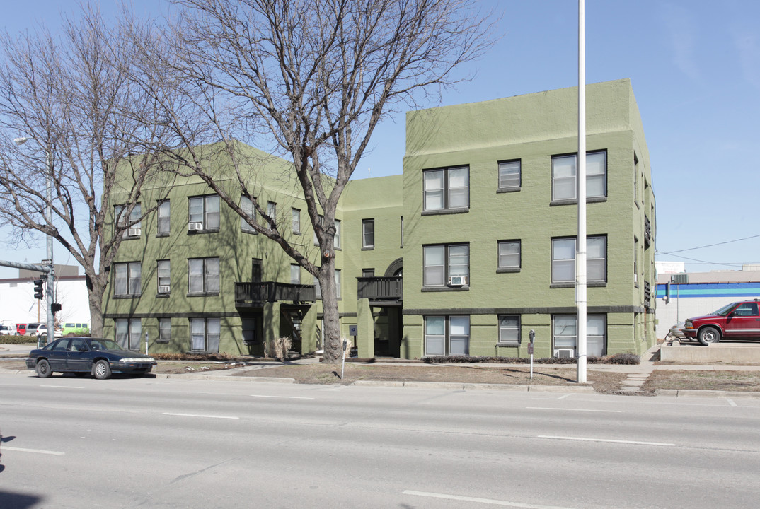 Blackstone Apartments in Lincoln, NE - Building Photo