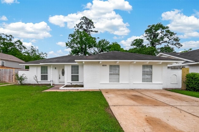 6311 Tall Willow Dr