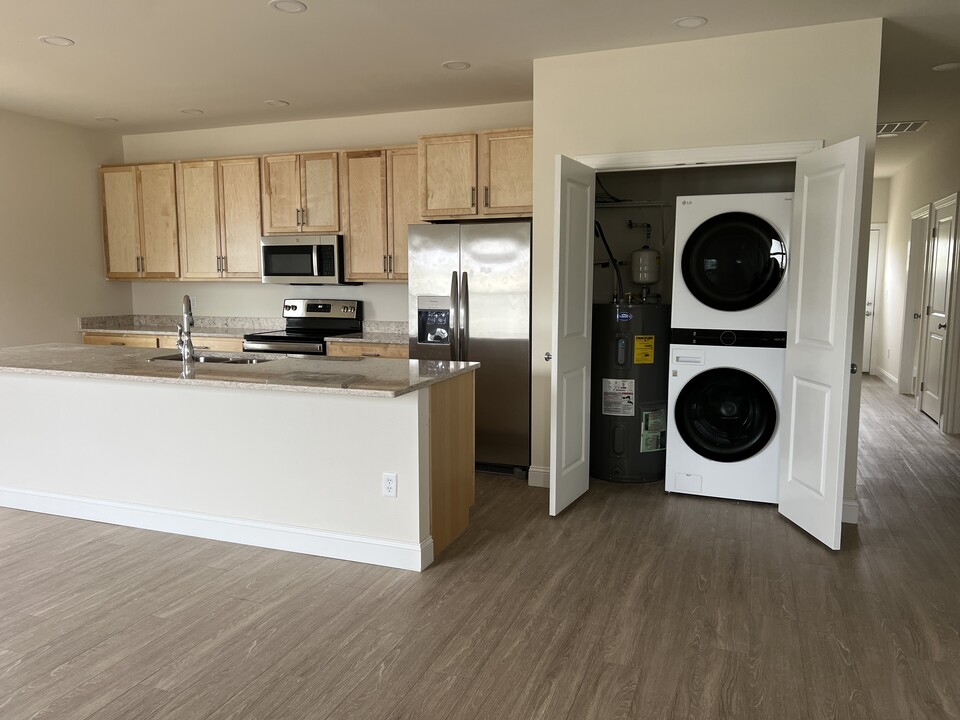 06 Longbranch Dr in Washington, IN - Building Photo